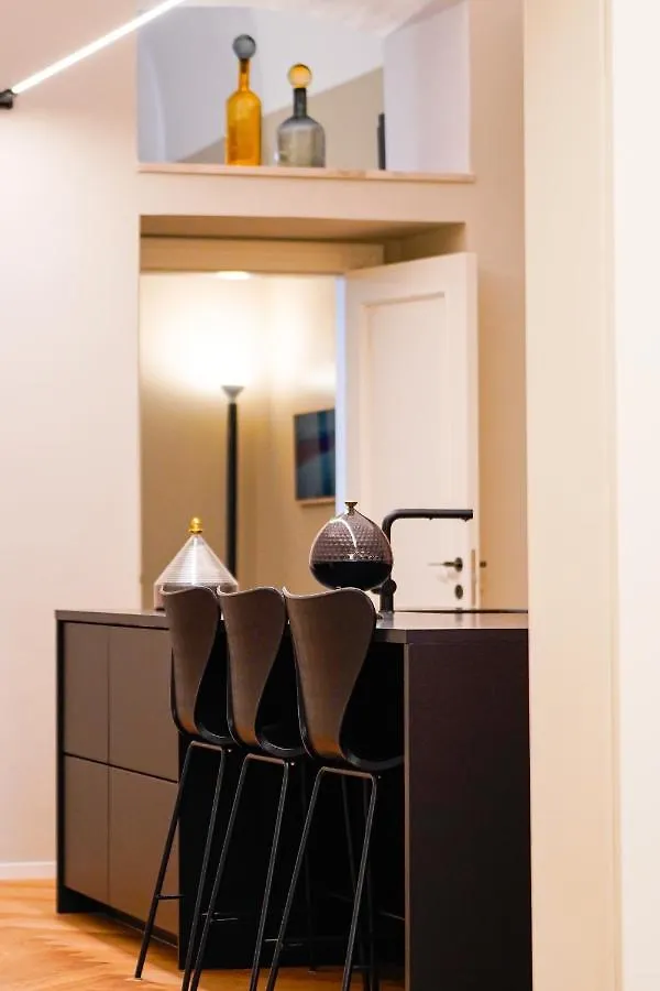 Meh Luxury Apartment City Centre Bari