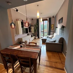 Premium High Floor Design In Studi , Milano Italia